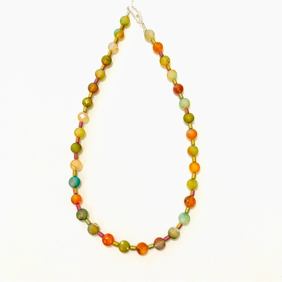 IMPERIAL JADE BEAD NECKLACE - Picture 4 of 7